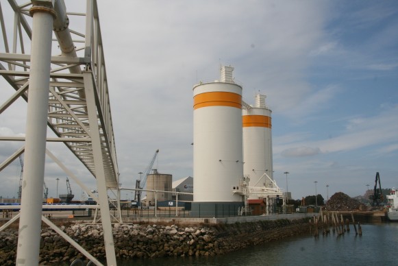 Instalacion Portuaria de Importacion Cemento